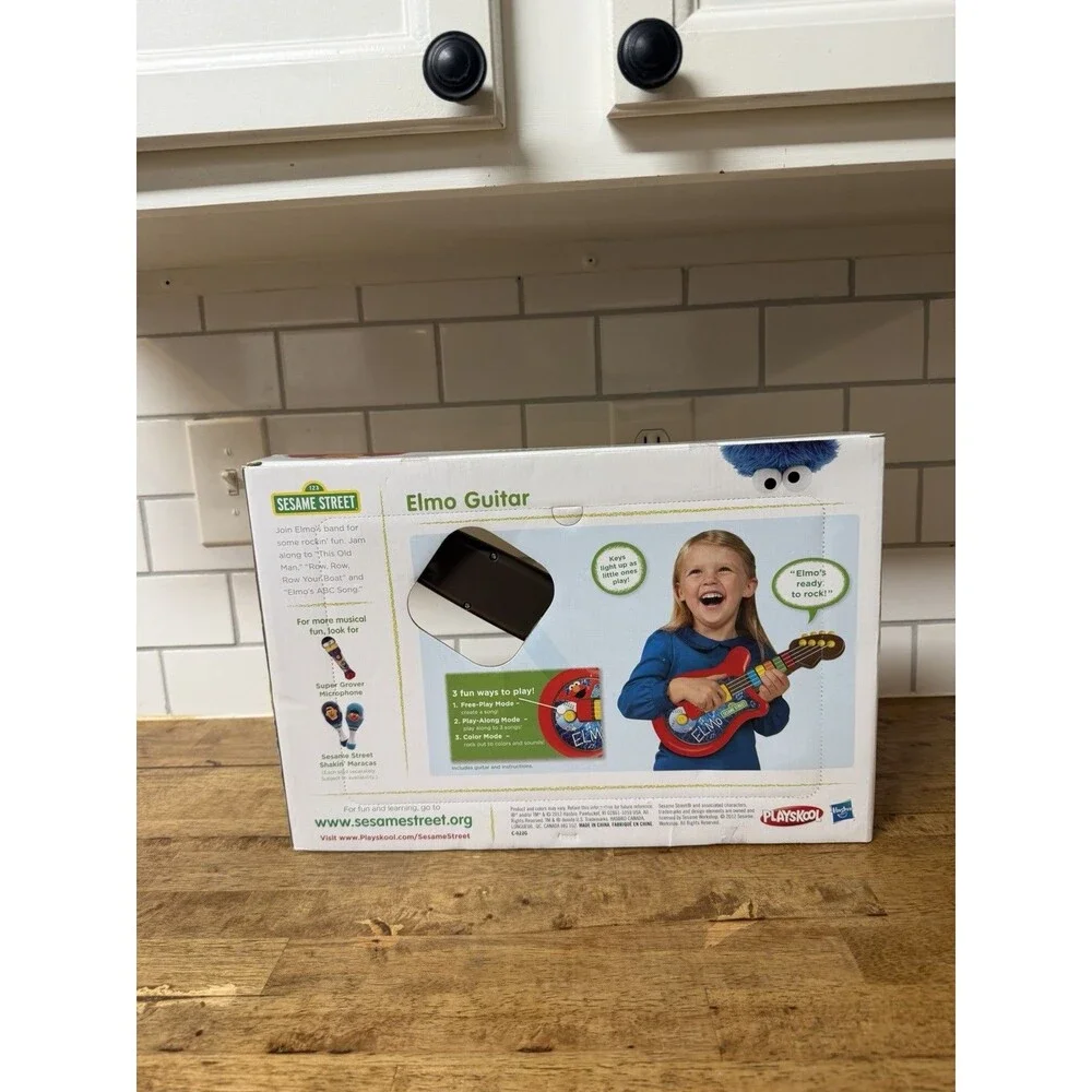 Elmo 2012 Guitar Sesame Street Kids Toddler New With Box